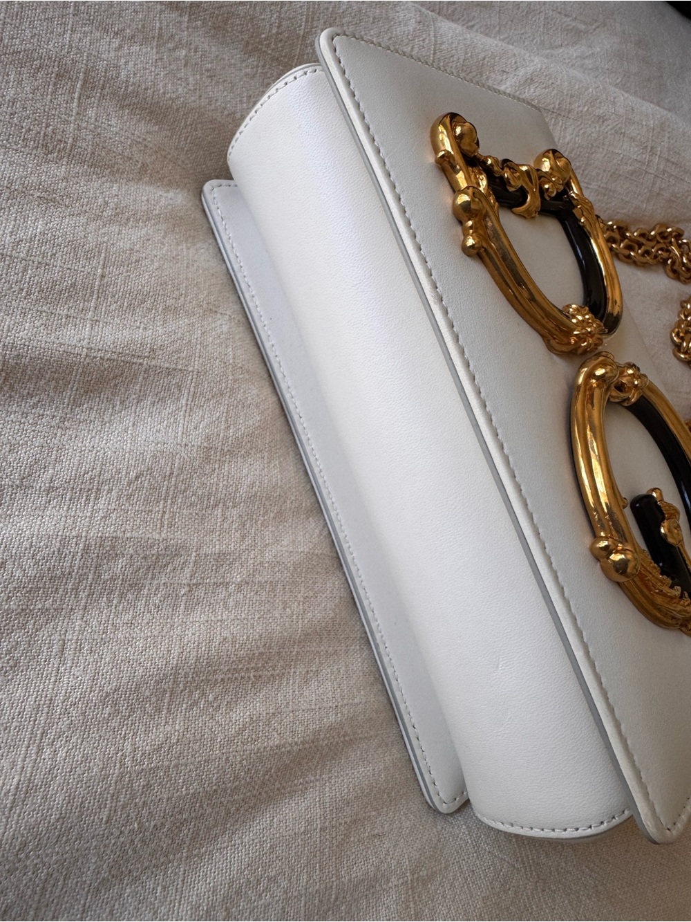 Dolce & Gabbana White Leather Shoulder Bag with Gold DG Logo NEW - Picture 2 of 10